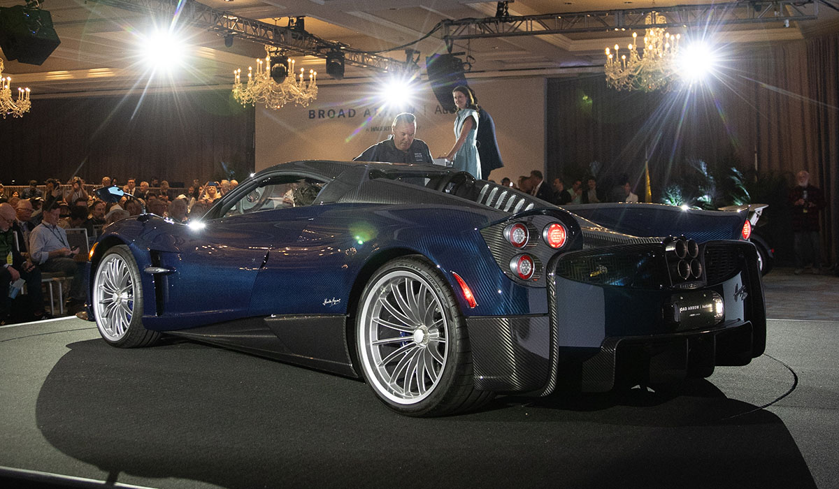 2018 pagani huayra roadster